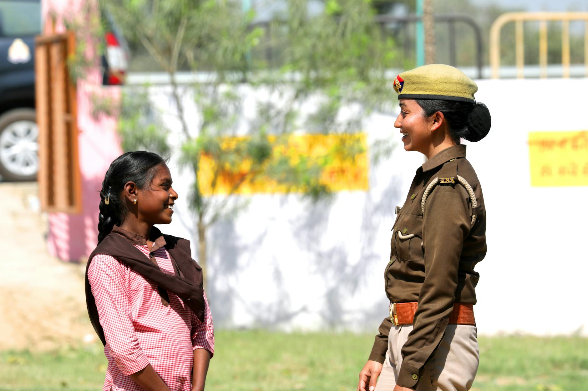 women looking at each other