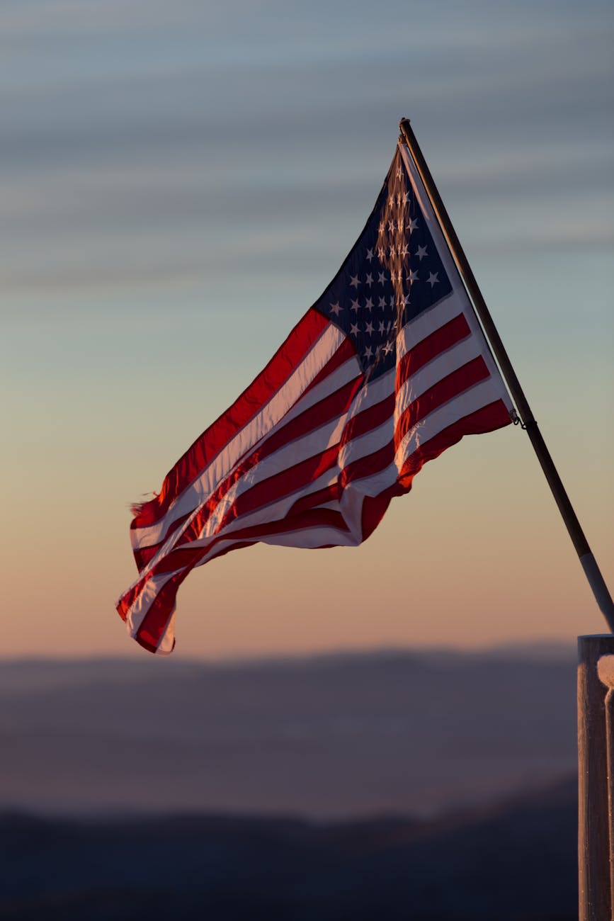shallow photography of USA flag