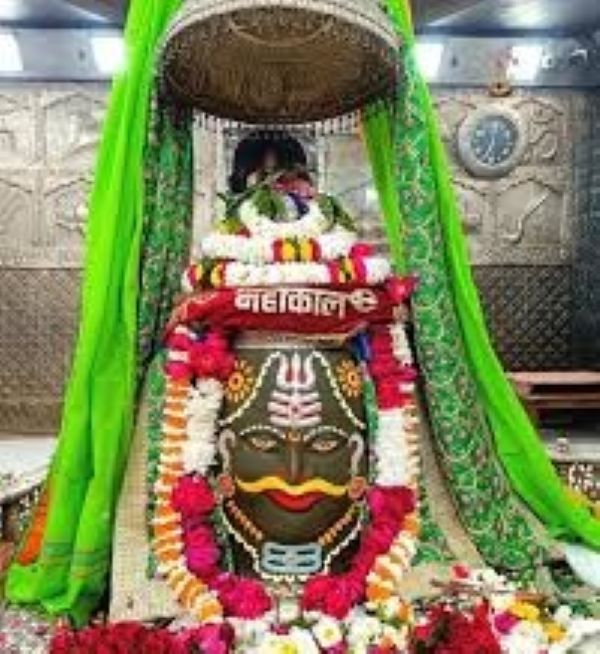 Supreme Court: फिर वे कहेंगे कि मंत्र पढ़ना अभिव्यक्ति की स्वतंत्रता का हिस्सा…महाकाल के वीआईपी दर्शन पर तल्खी 7 Ujjain Shri Mahakal Temple